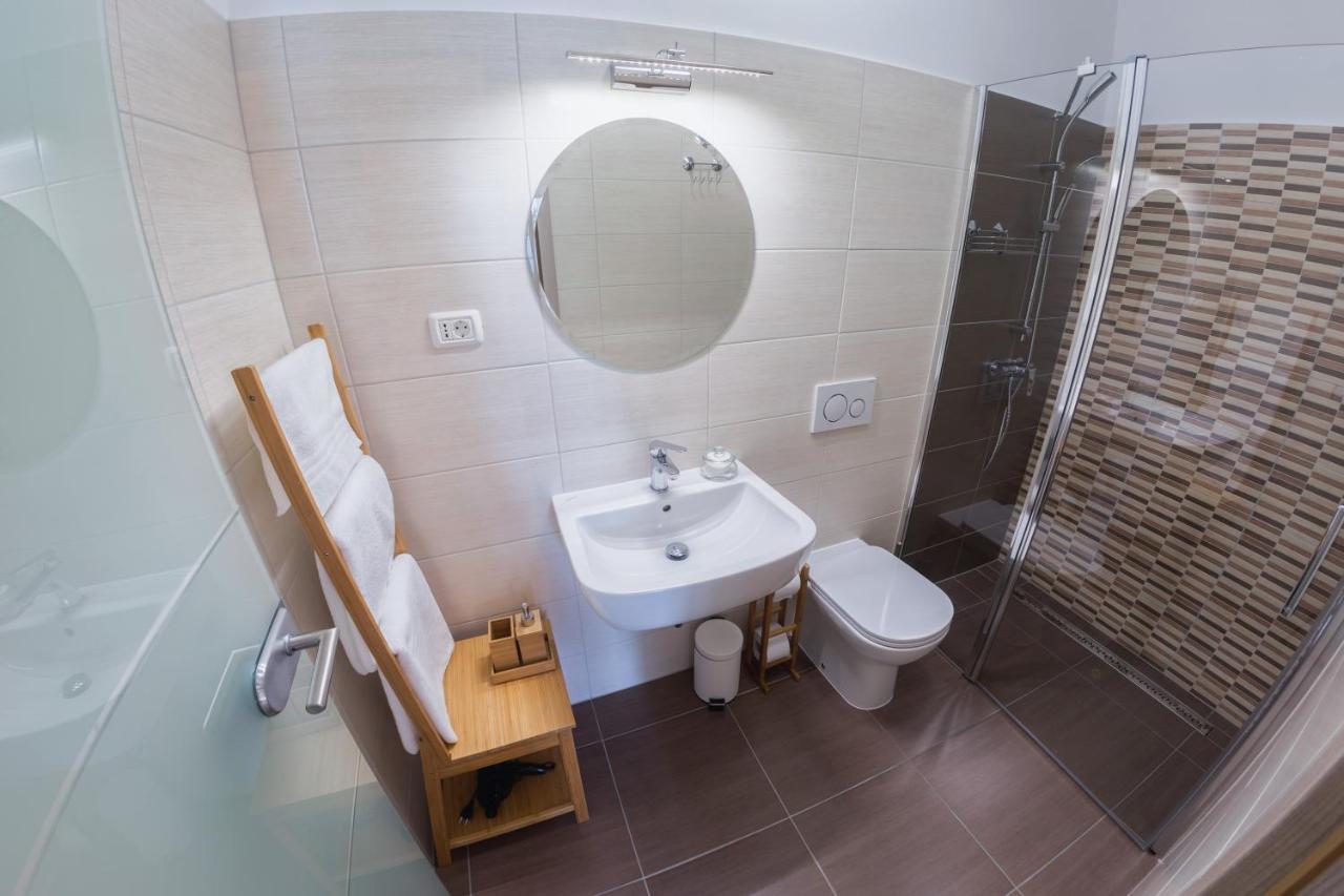 Med Oljkami Apartment Koper Dış mekan fotoğraf